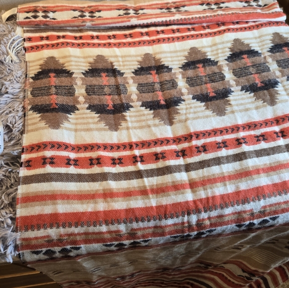 H&M Aztec Print Scarf - Picture 8 of 12